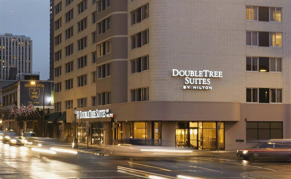 Doubletree Suites By Hilton Minneapolis Downtown מראה חיצוני תמונה